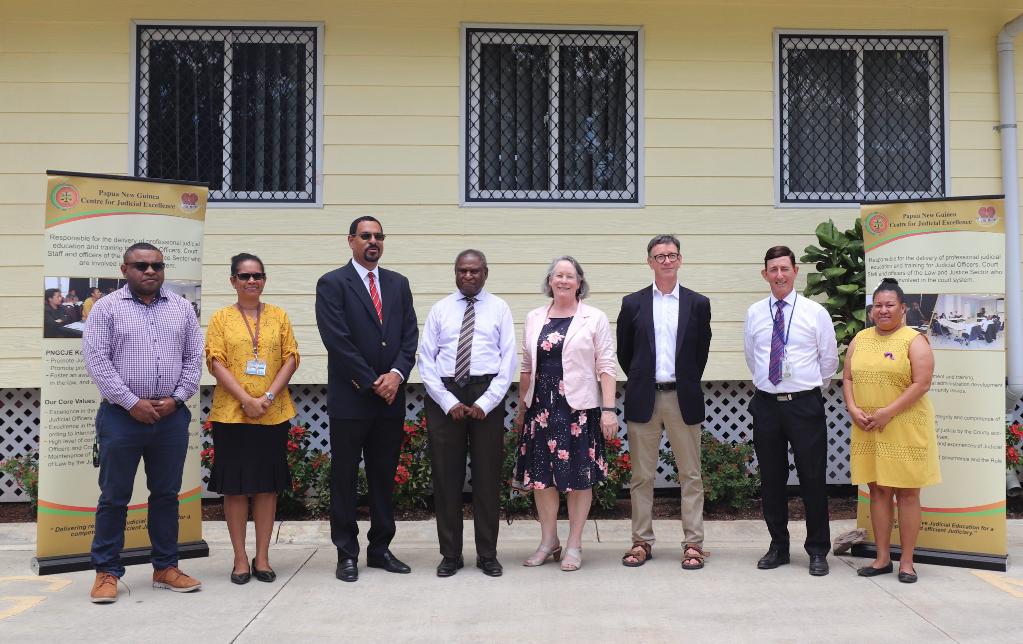 Chief Justice of the Federal Court of Australia visits the new Waigani ...